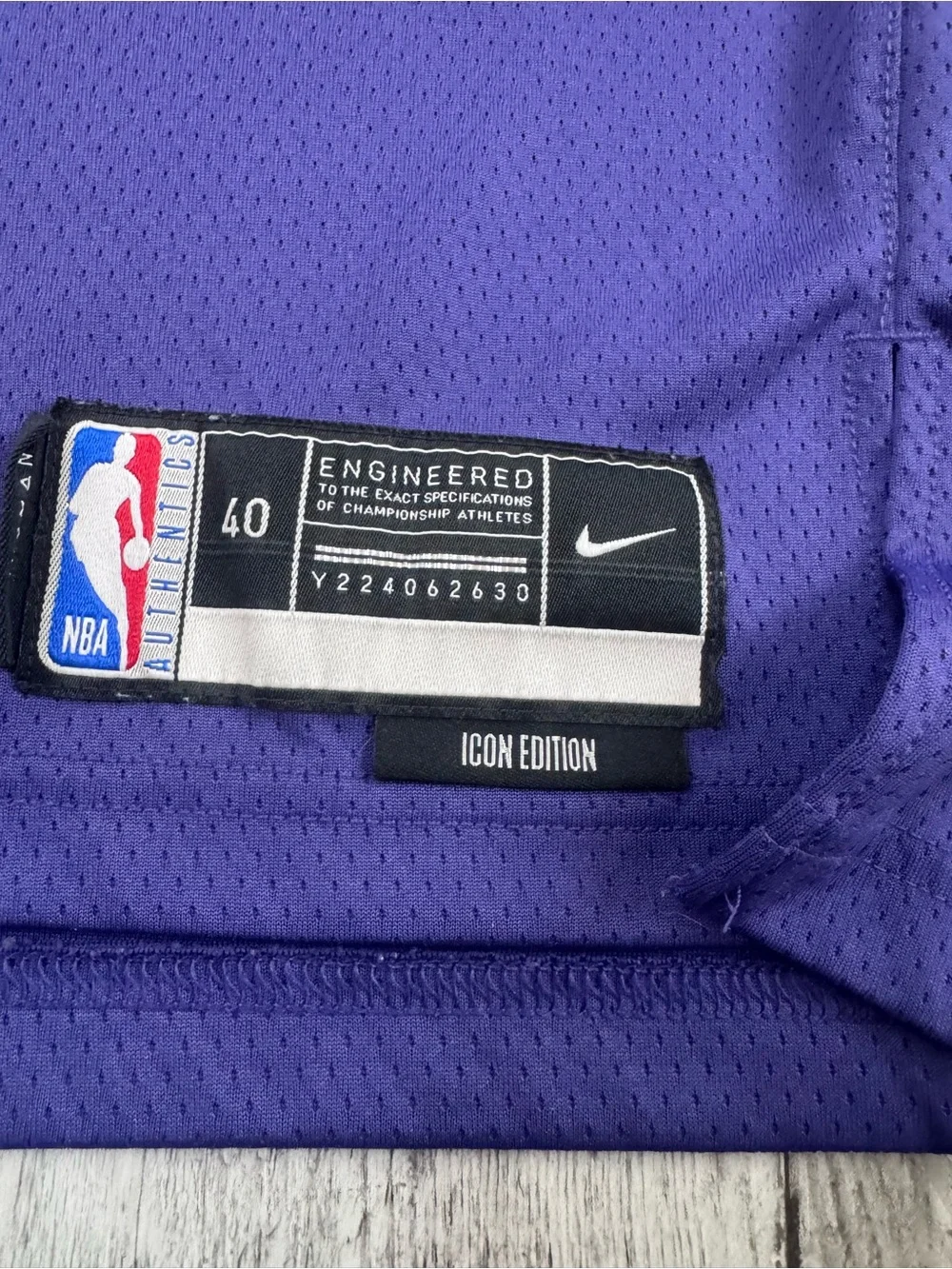 Nike Phoenix Suns Devin Booker Jersey Nike Adult Swingman Purple Small Icon